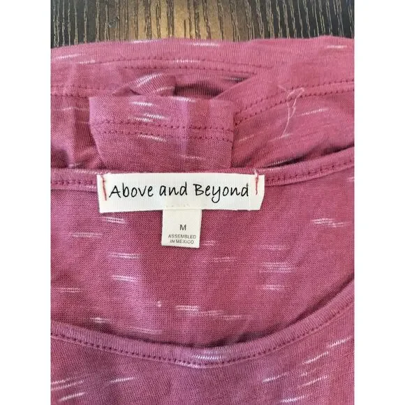 Above and Beyond Women’s M One Blessed Grandma Cold Shoulder Tee Top - Picture 6 of 7